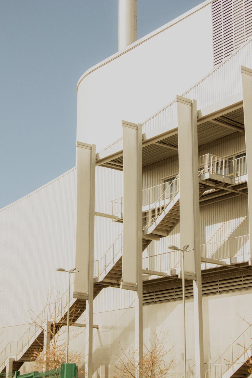 Industrial warehouse, an example of a non-residential real estate project